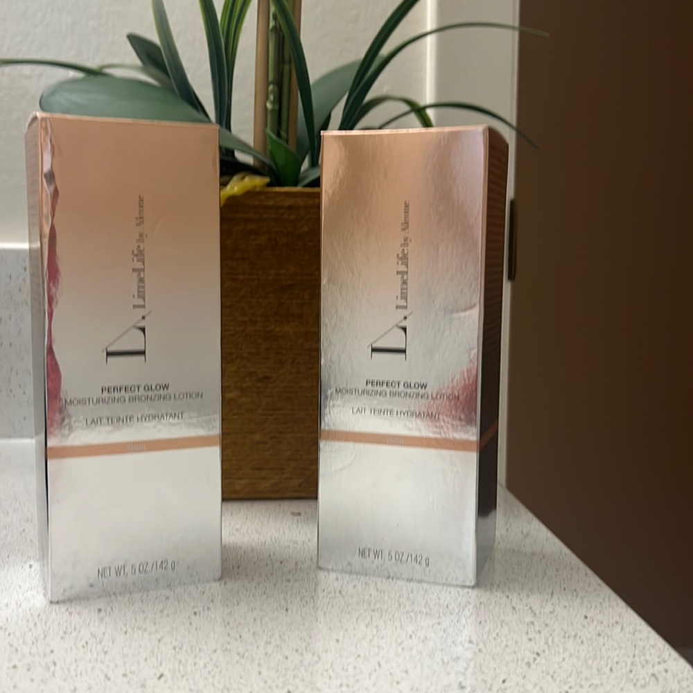LimeLife Perfect Glow in Gold, new in box.